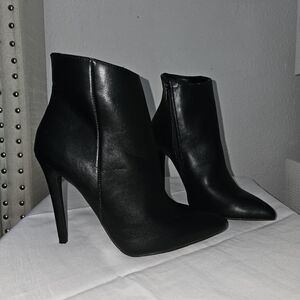 Candie's Black Pointed-Toe High Heel Ankle Booties